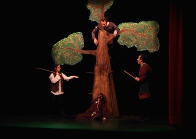Photo d'une scène du spectacle Le prince de la forêt - adaptation de Robin des bois par la compagnie Mascarille